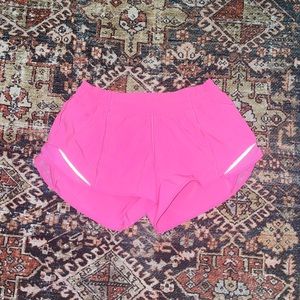 Lululemon Hotty Hot Shorts 2.5 Prism Pink